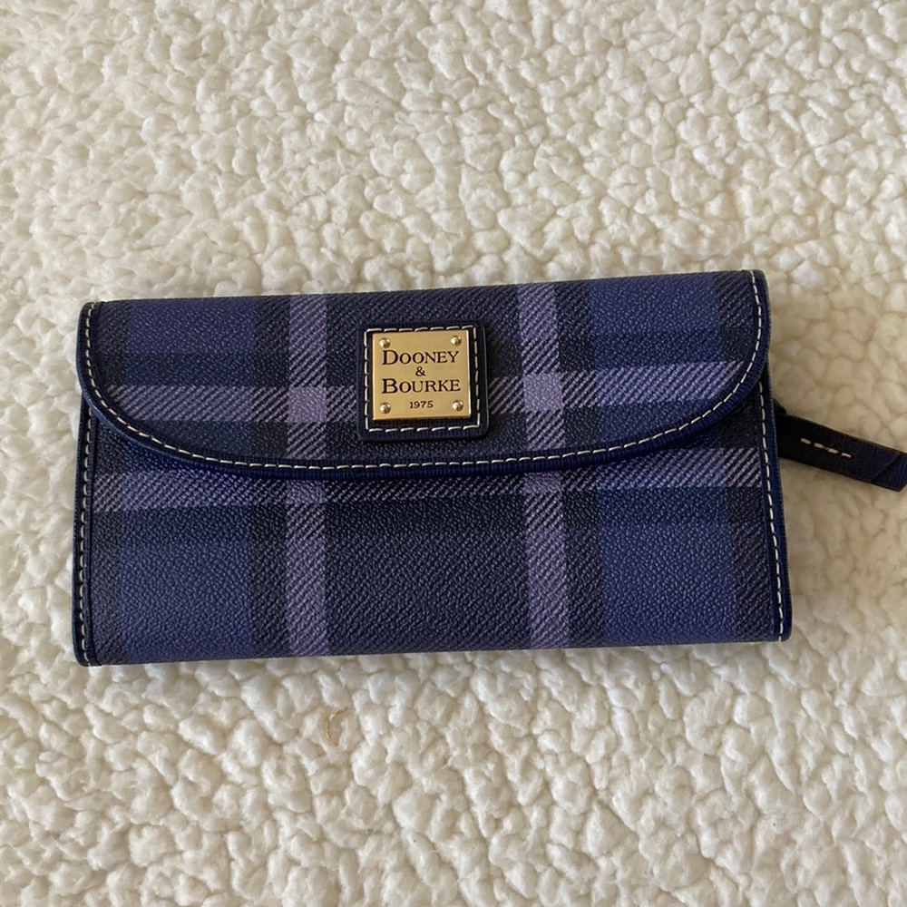 Never used purple tone plaid Dooney & Bourke wallet
